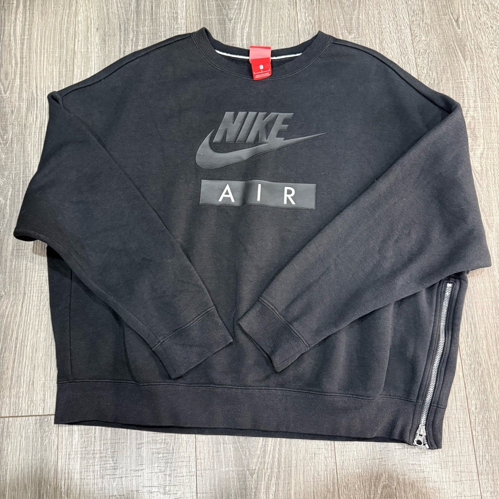 Nike Men's Black Crewneck Sweater